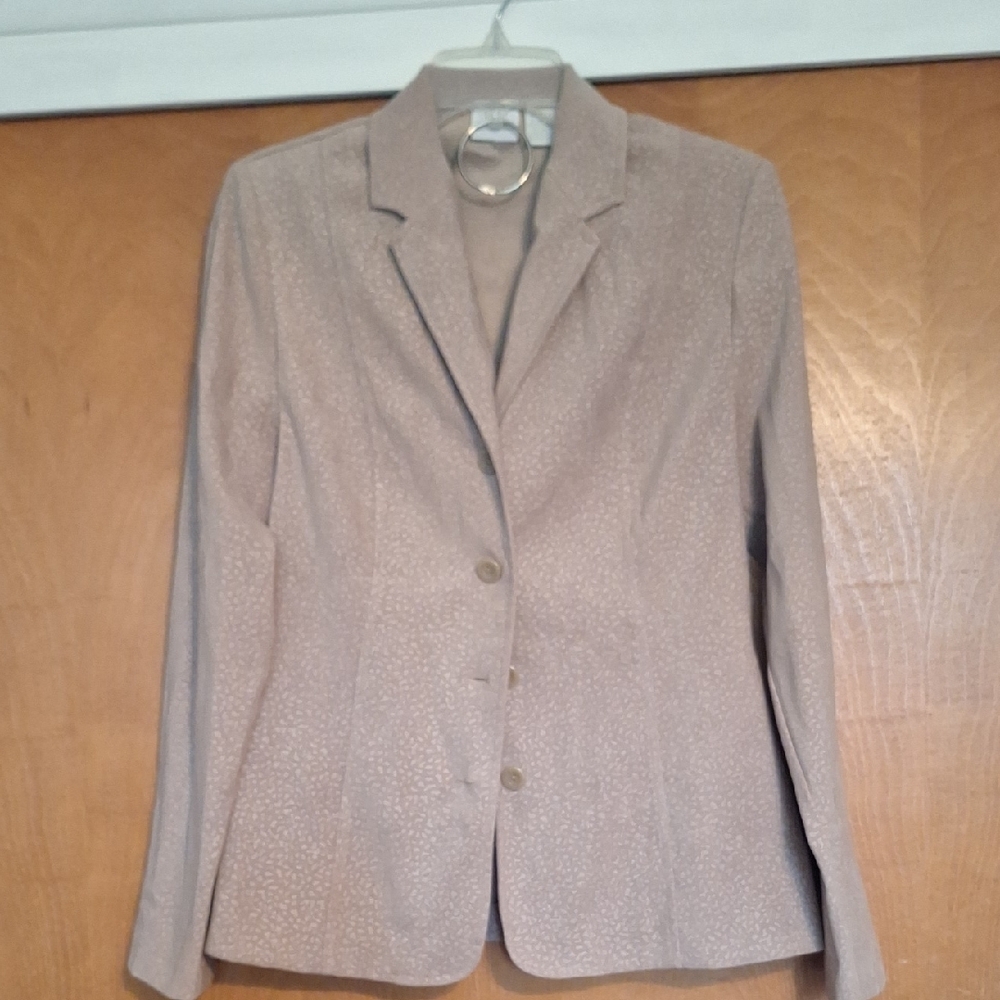 Studio C Tan Blazer with Notched Lapels and Fitted Silhouette